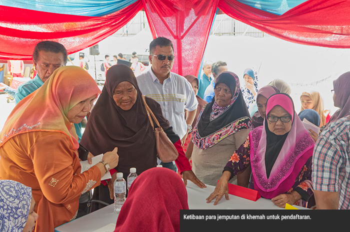 1-3-MAJLIS-PECAH-TANAH-AYER-MOLEK-7HBOKT2018-KETIBAAN-PARA-JEMPUTAN-2.jpg